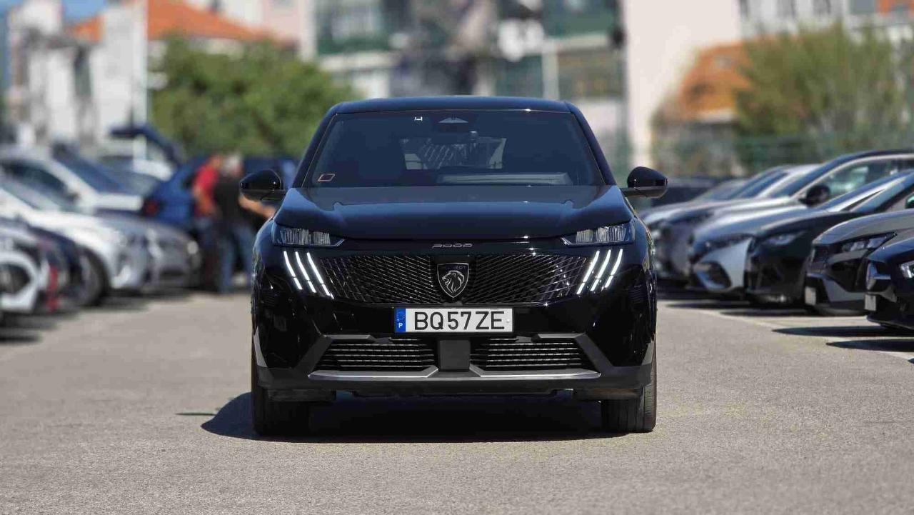 peugeot 3008 1.2 hybrid allure e-dcs6 — photo 3