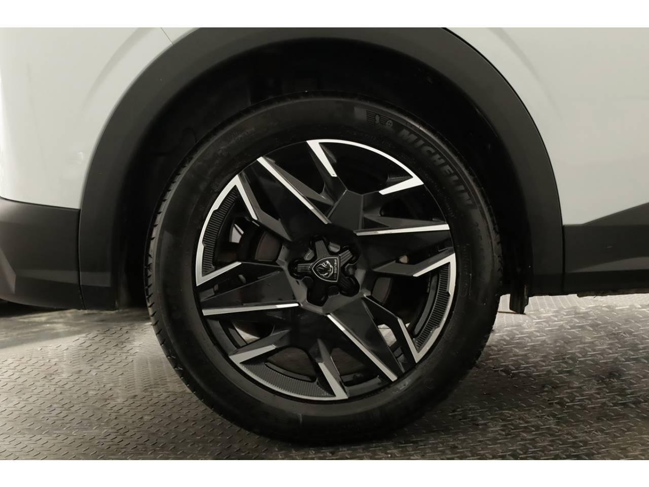 peugeot 3008 hybrid 145cv e-dcs6 gt — photo 5