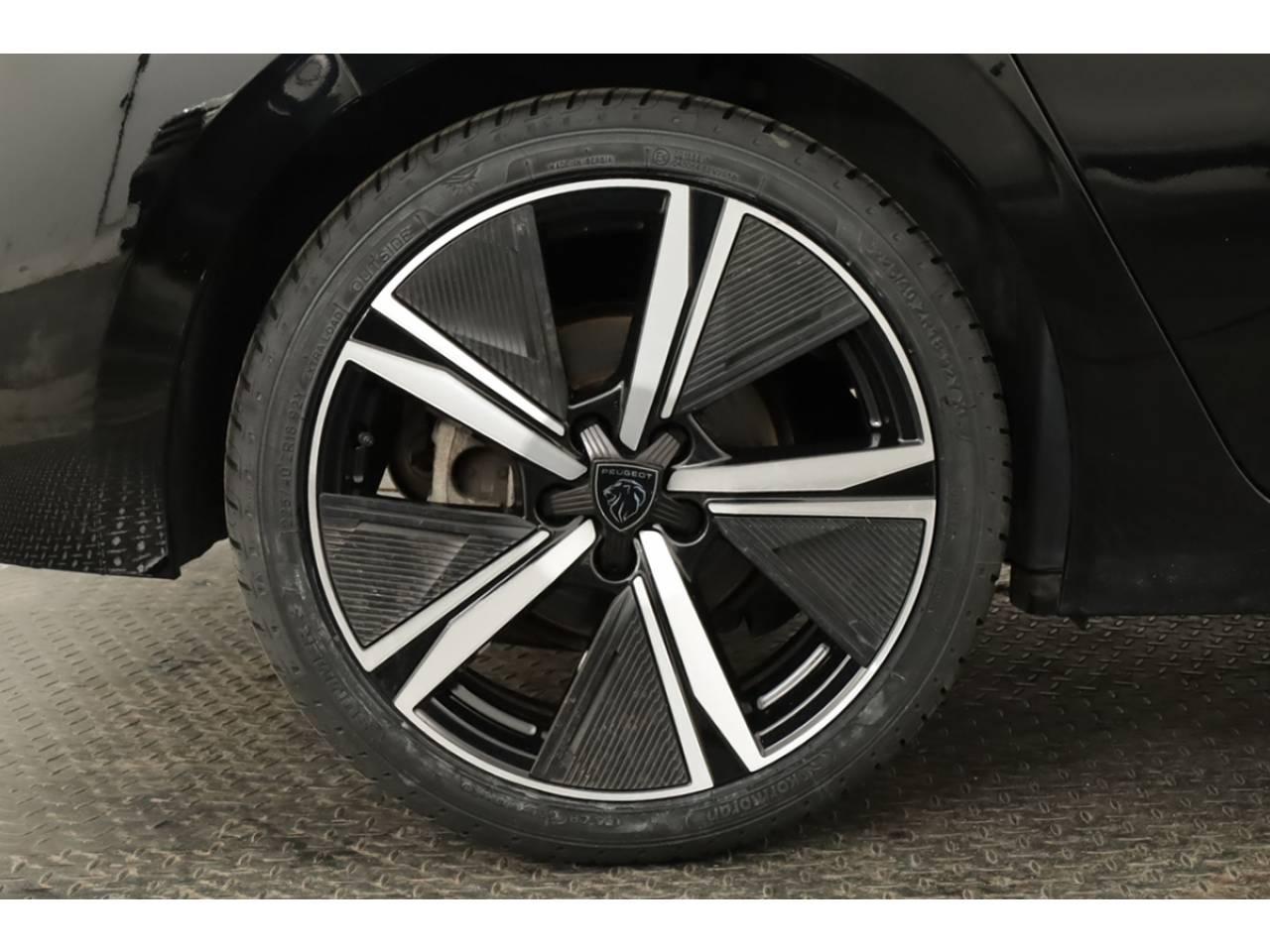 peugeot 308 1.2 puretech 130cv eat8 gt — photo 5