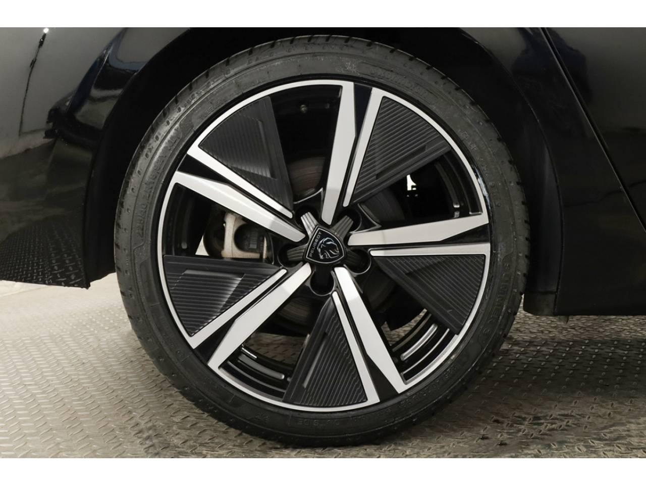 peugeot 308 1.2 puretech 130cv eat8 gt — photo 5