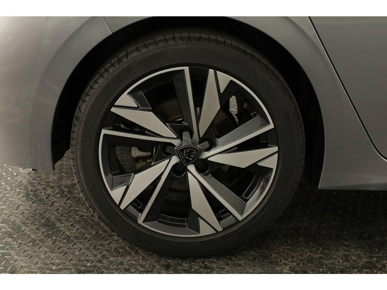 peugeot 308 1.2 puretech 130cv allure — photo 5