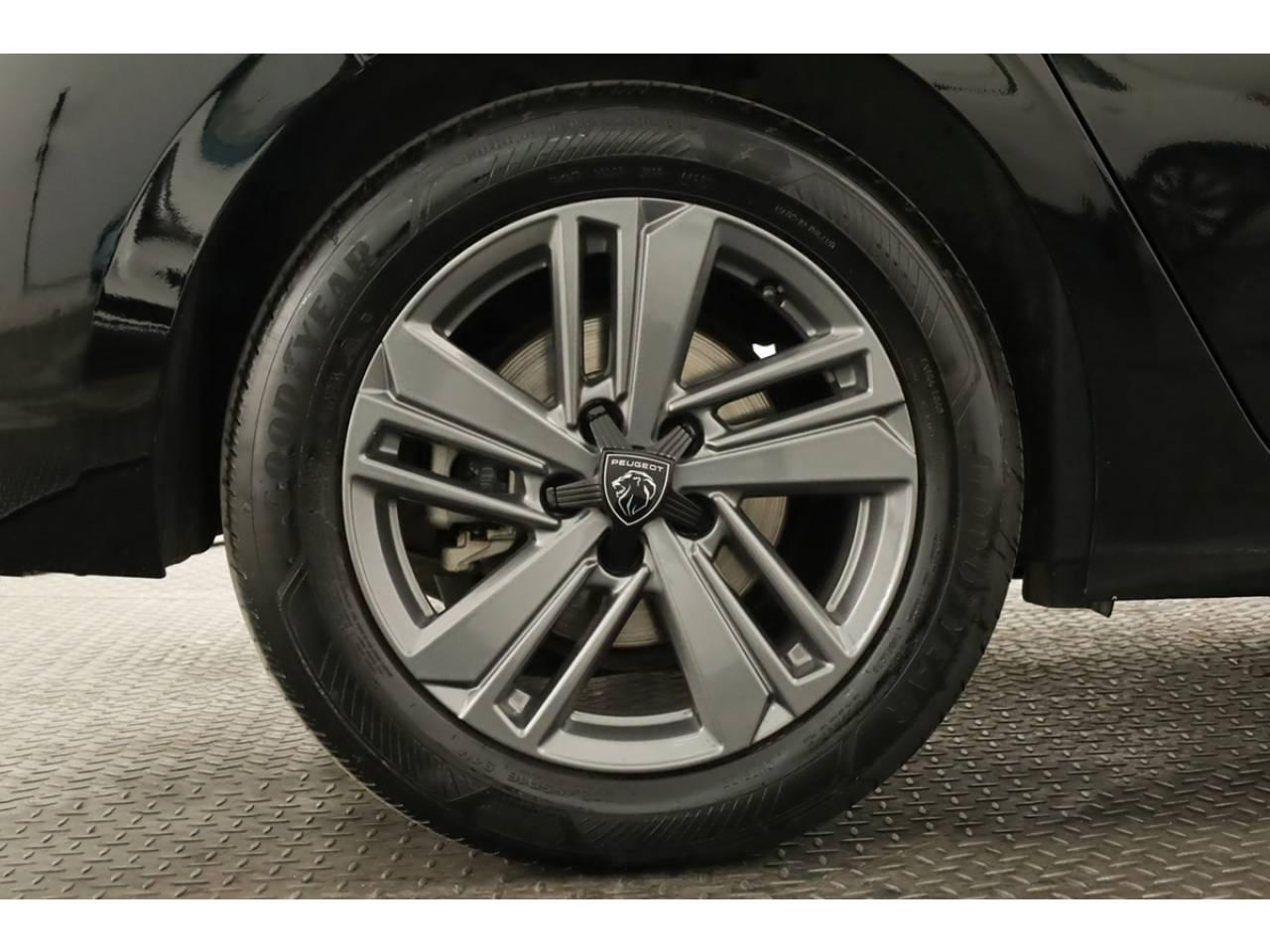 peugeot 308 1.2 puretech 130cv eat8 allure — photo 5
