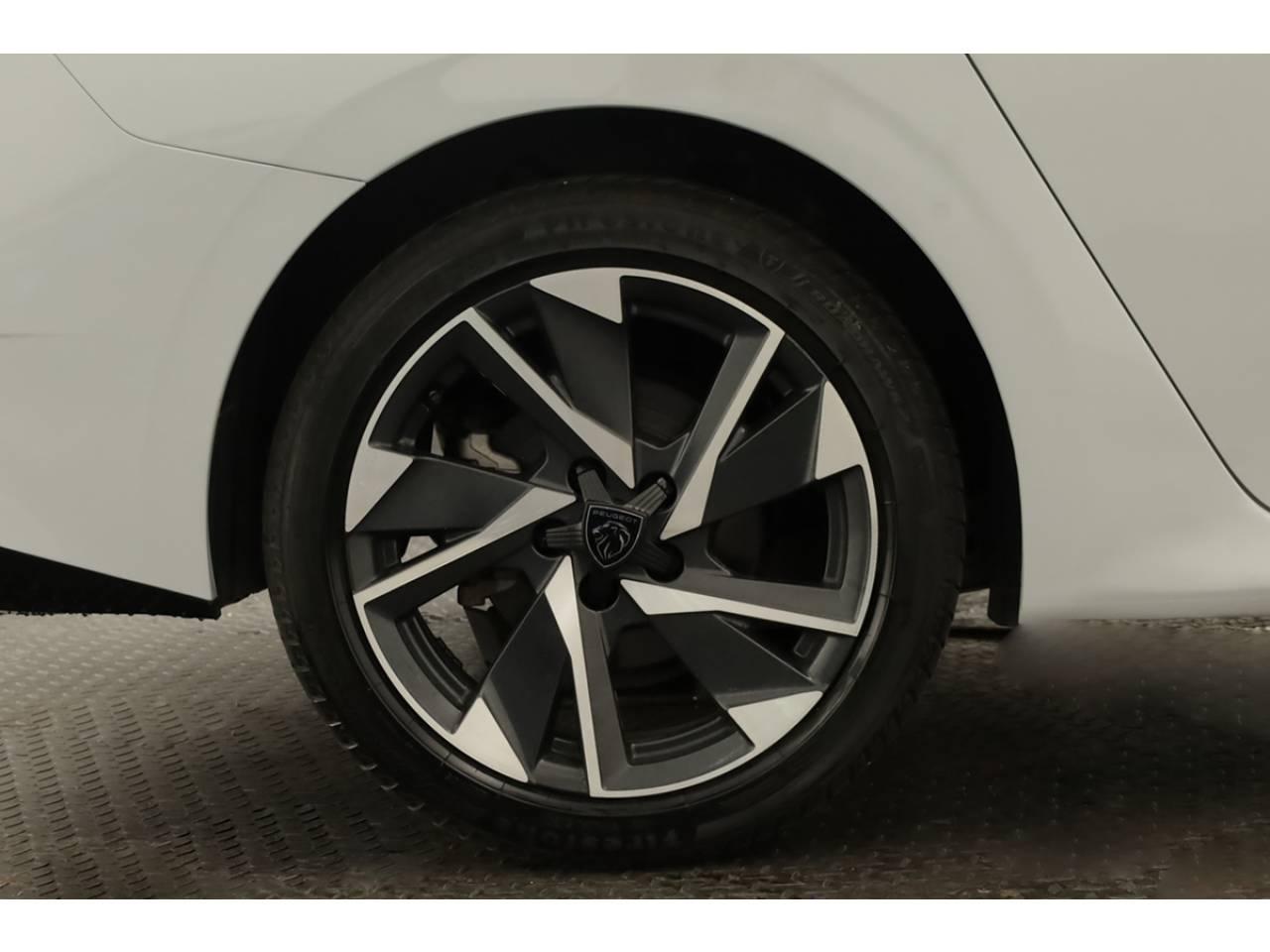 peugeot 308 sw  1.2 puretech 130cv eat8 allure — photo 5