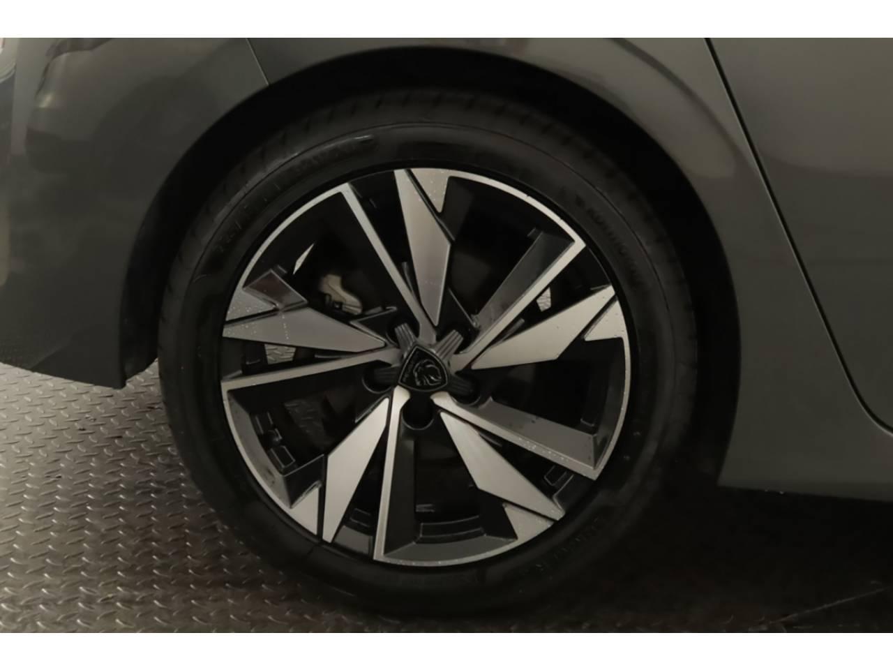 Peugeot 308 1.2 PureTech 130cv Allure — photo 5