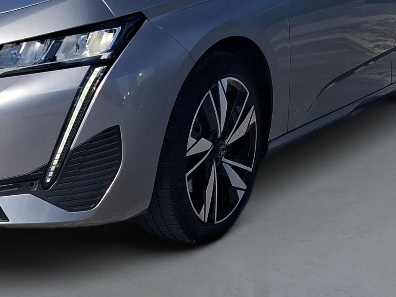 Peugeot 308 SW Allure 1.2 PureTech 130cv — photo 4