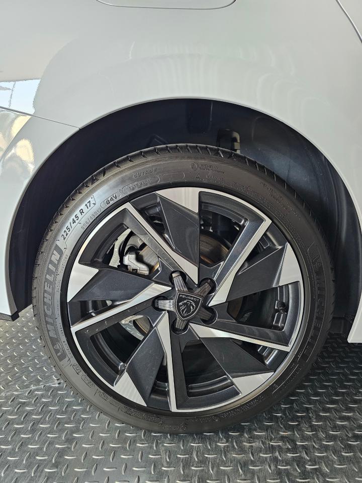 peugeot 308 sw 1.2 hybrid allure e-dcs6 — photo 5