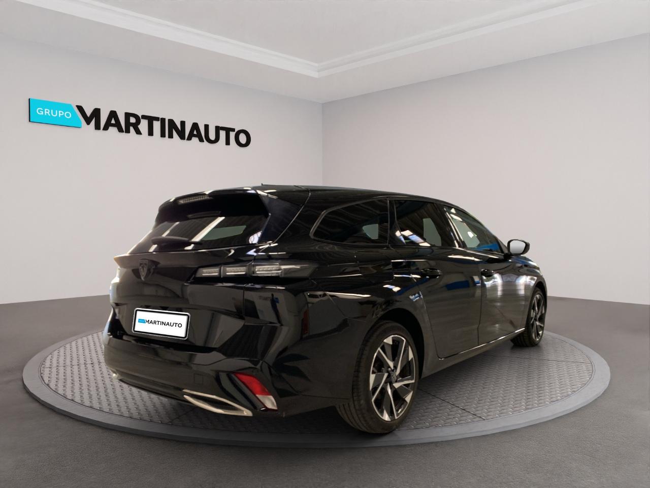 peugeot 308 sw 1.2 puretech allure eat8 — photo 5