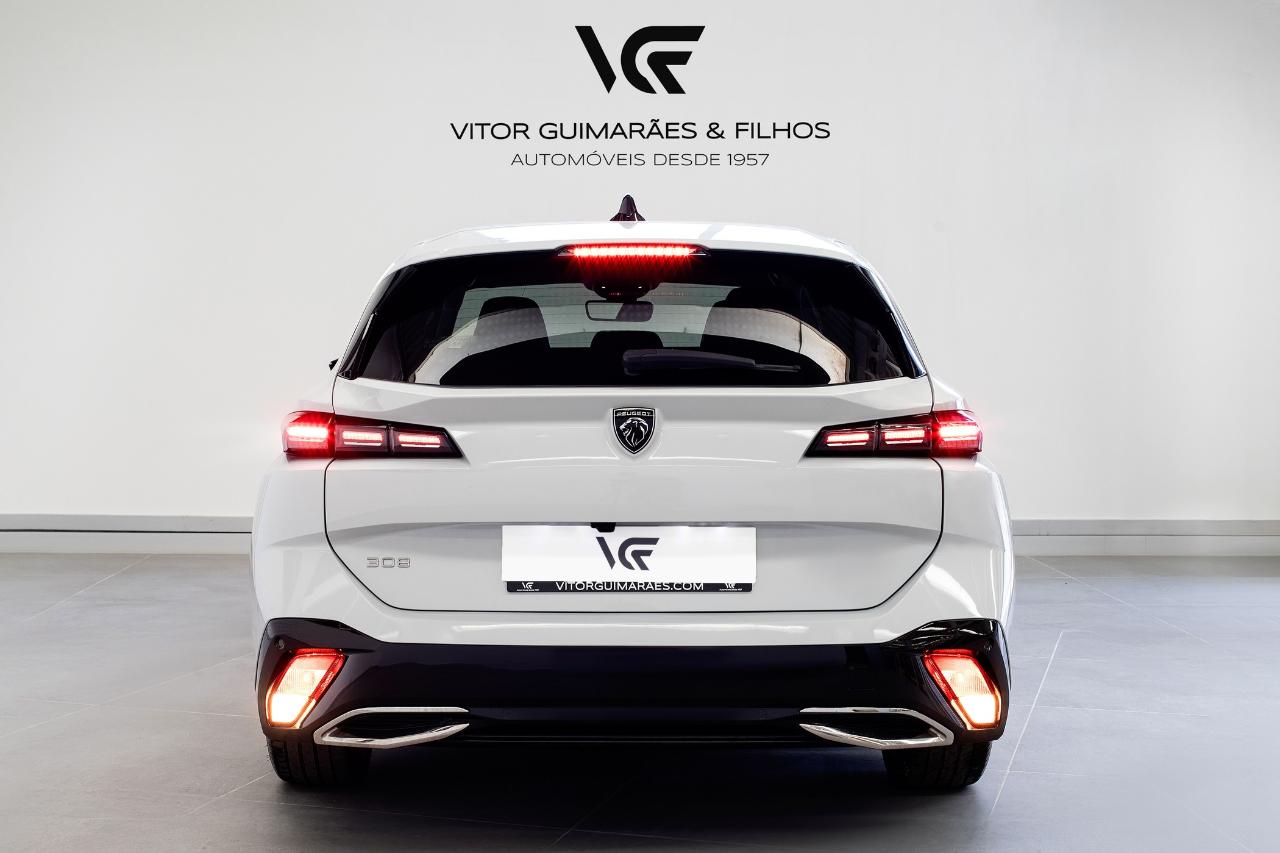 peugeot 308 sw 1.2 puretech allure eat8 — photo 4