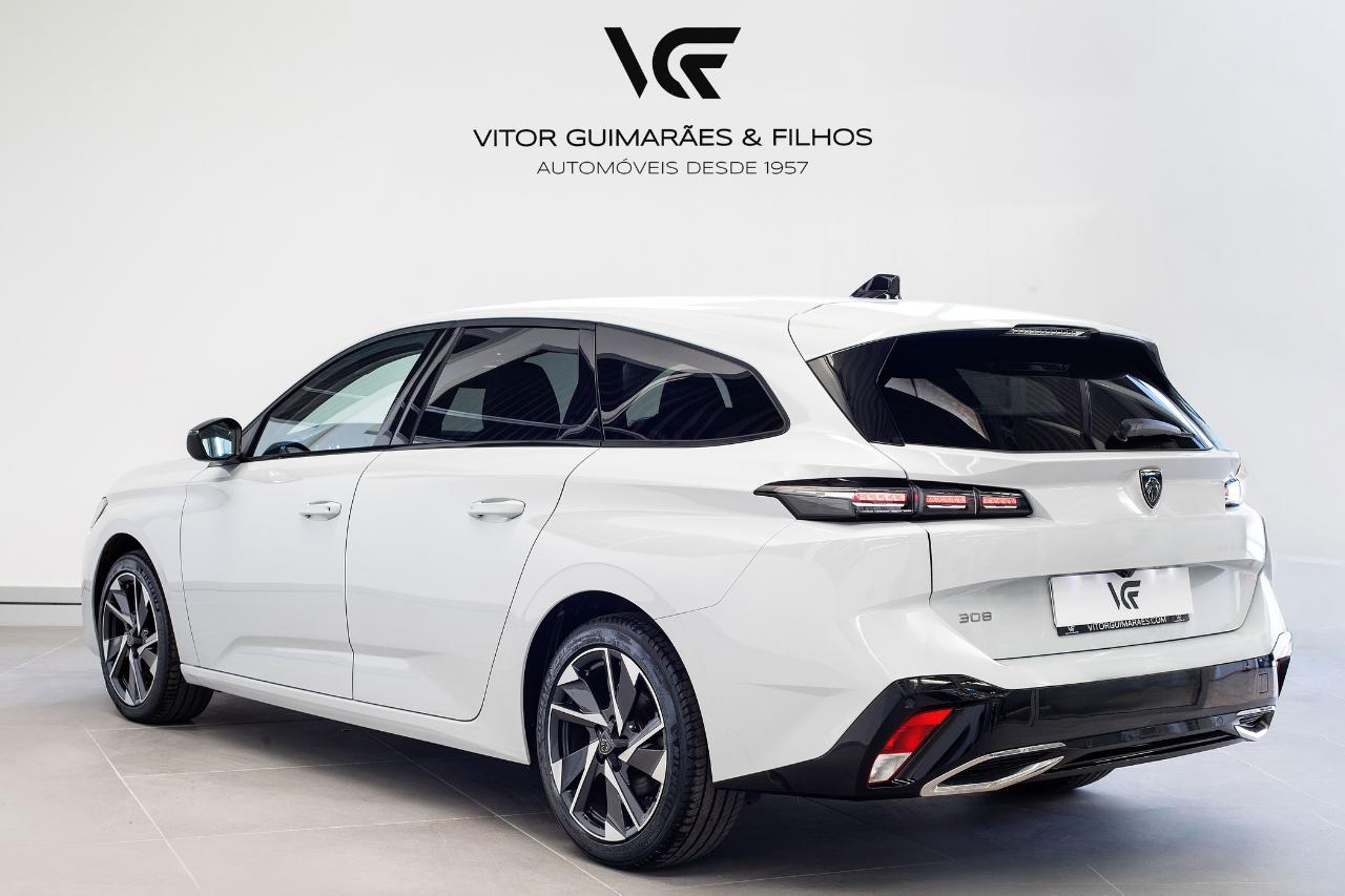 peugeot 308 sw 1.2 puretech allure eat8 — photo 5