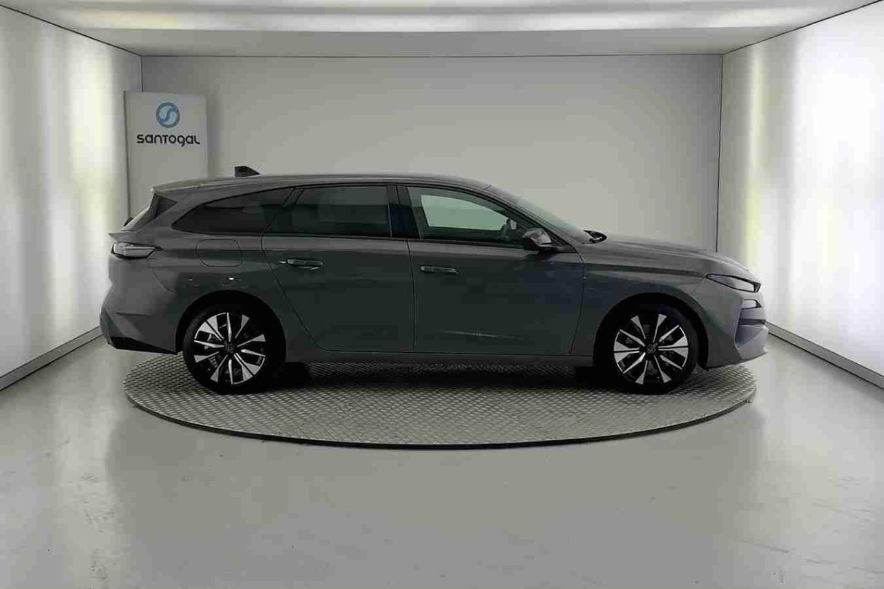 peugeot 308 sw 1.2 hybrid allure e-dcs6 — photo 4