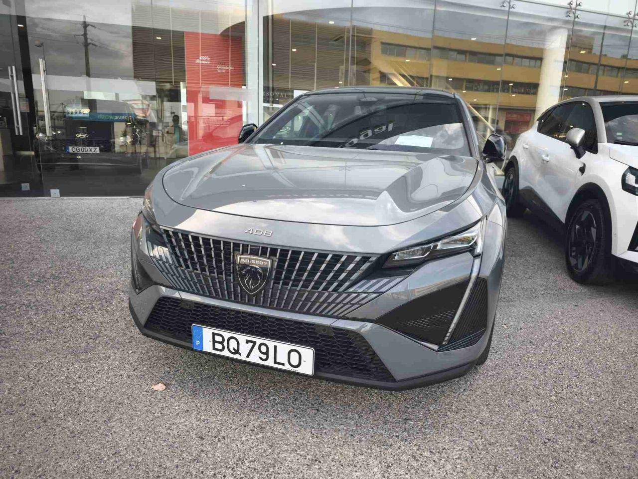 peugeot 408 1.2 hybrid gt e-dcs6 — photo 4