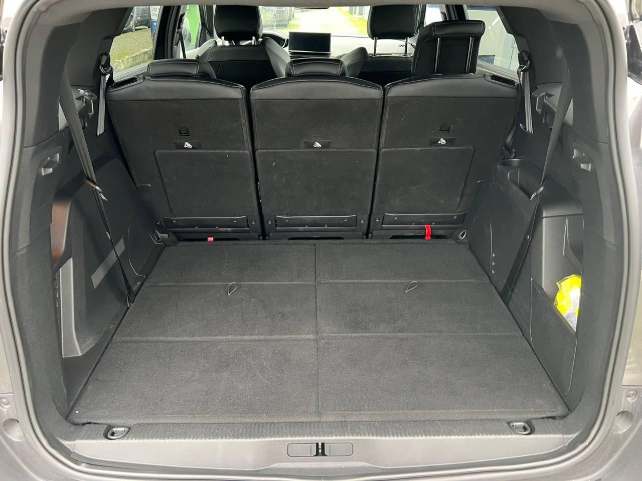 peugeot 5008 1.5 bluehdi 130 eat8 allure pack — photo 5