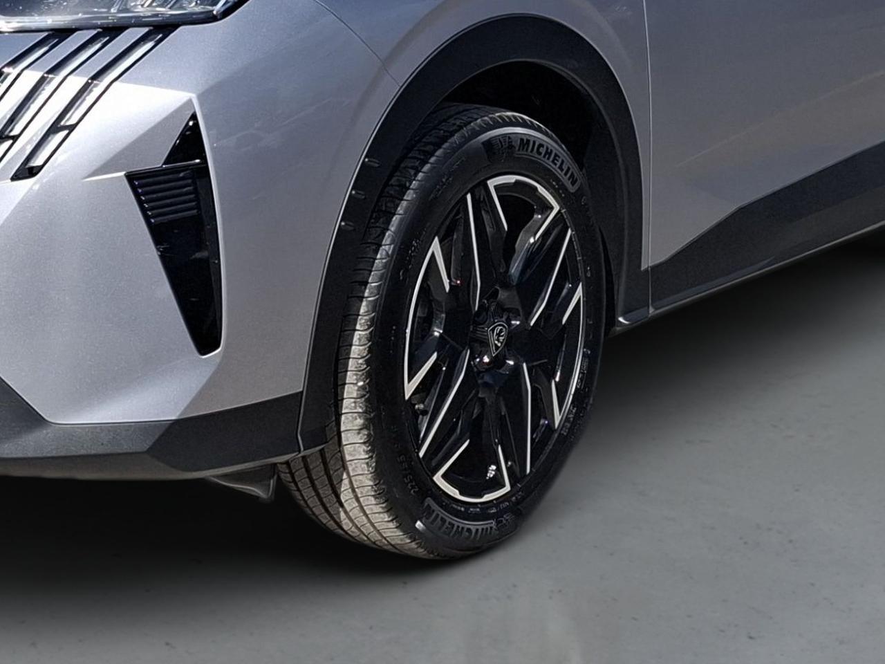 peugeot 5008 allure hybrid 145cv e-dcs6 — photo 4