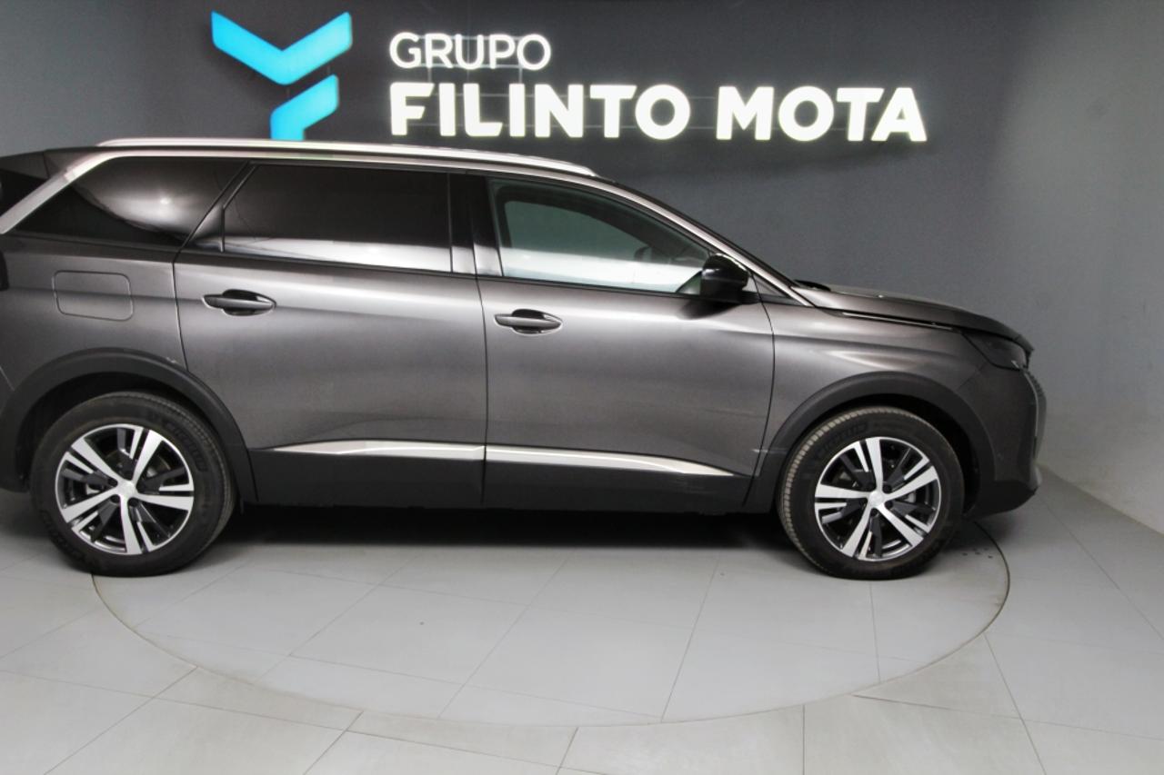peugeot 5008 1.2 puretech allure pack eat8 — photo 2