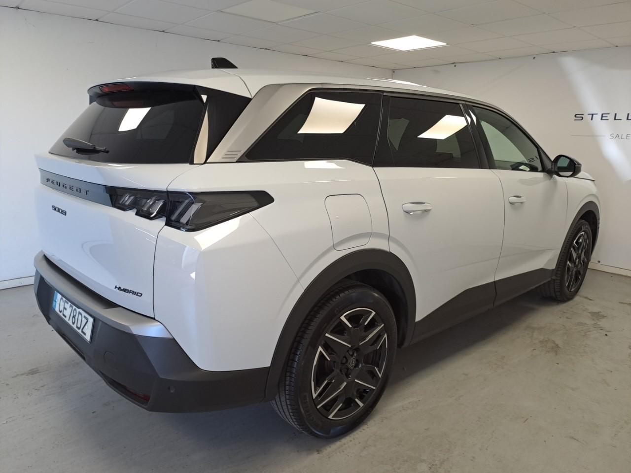 peugeot 5008 hybrid 145cv e-dcs6 allure — photo 4