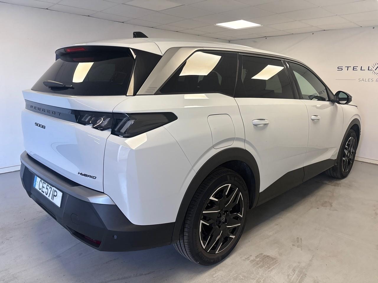 peugeot 5008 hybrid 145cv e-dcs6 allure — photo 4