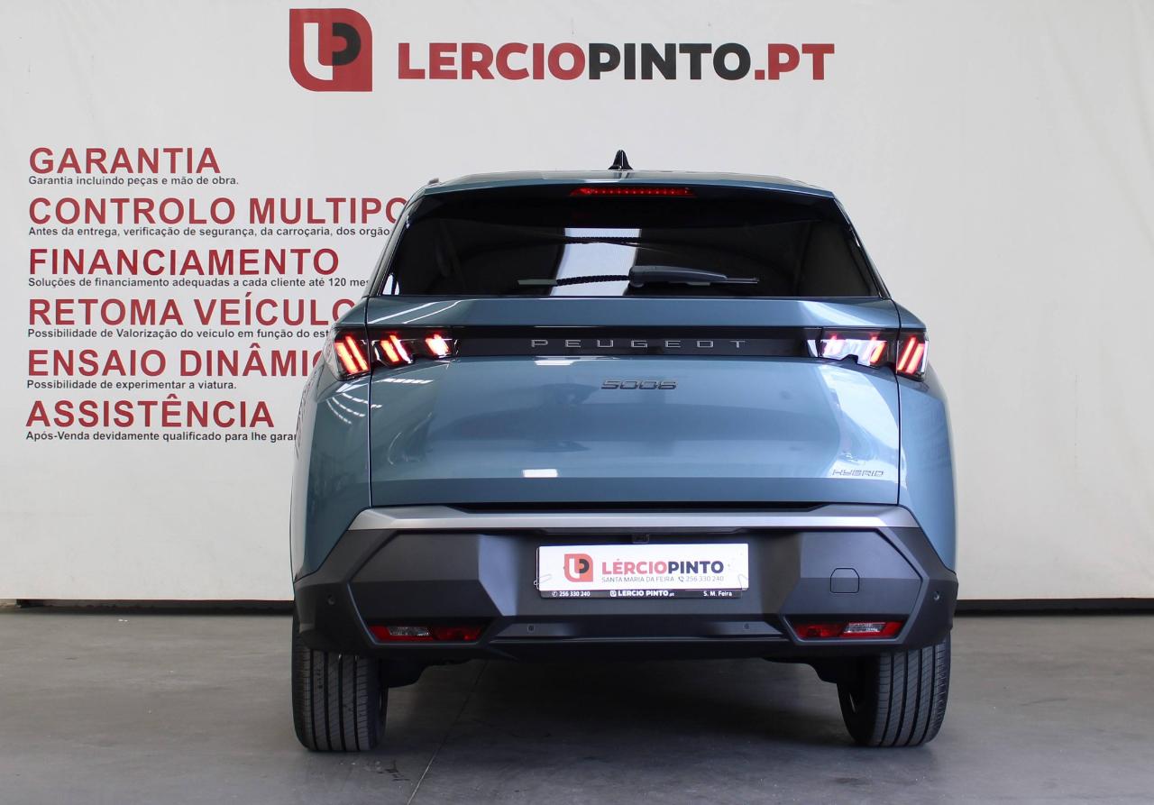 peugeot 5008 1.2 hybrid gt e-dcs6 — photo 4