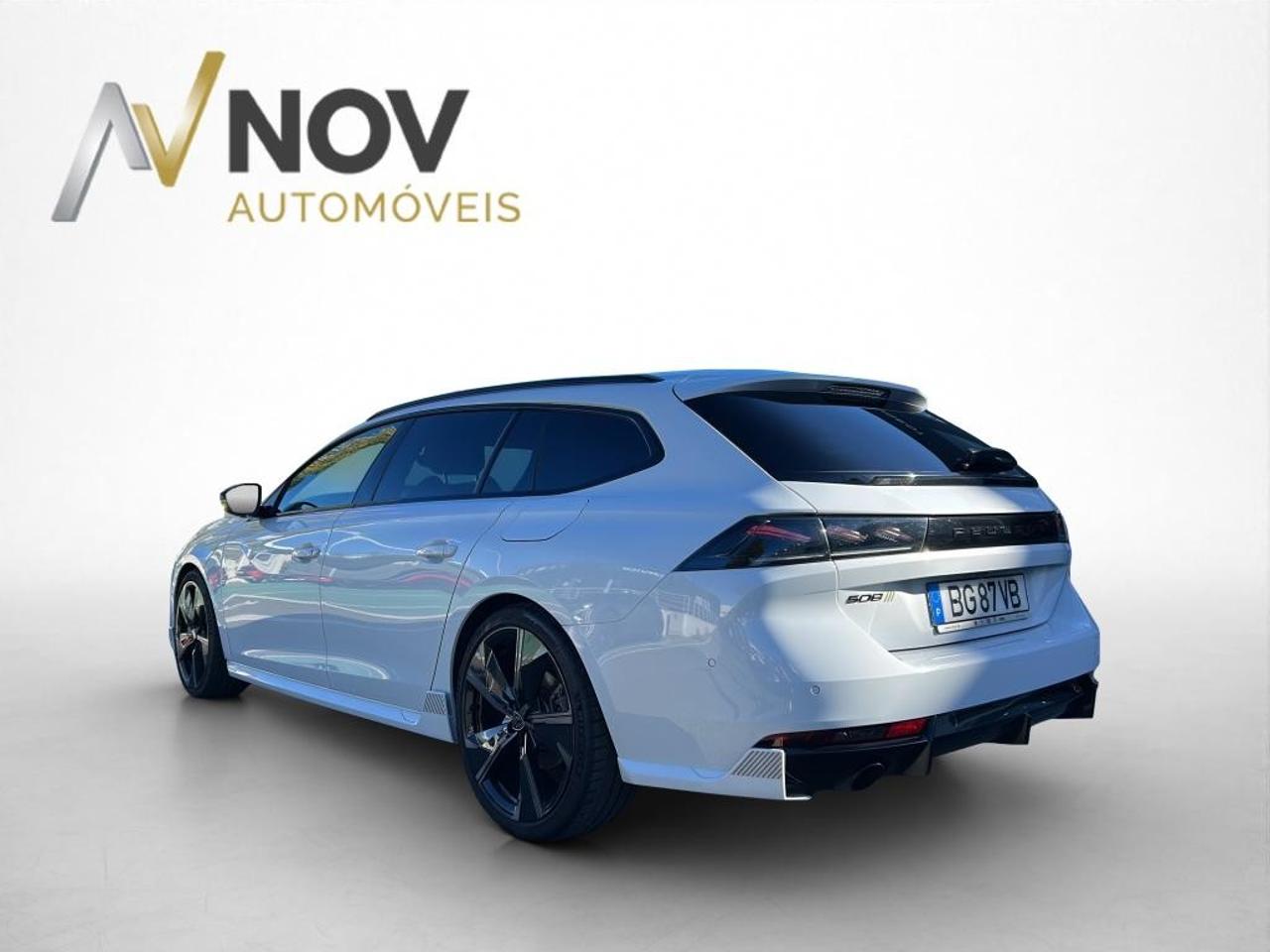 Peugeot 508 SW PSE Plug-in hybrid 4 360CV EAT8 — photo 4