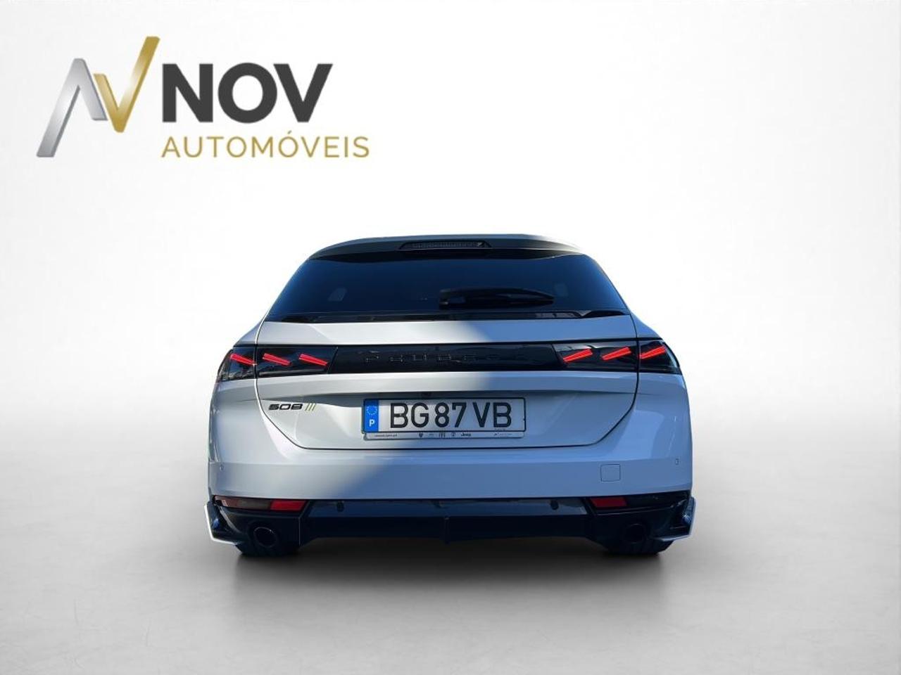 Peugeot 508 SW PSE Plug-in hybrid 4 360CV EAT8 — photo 5