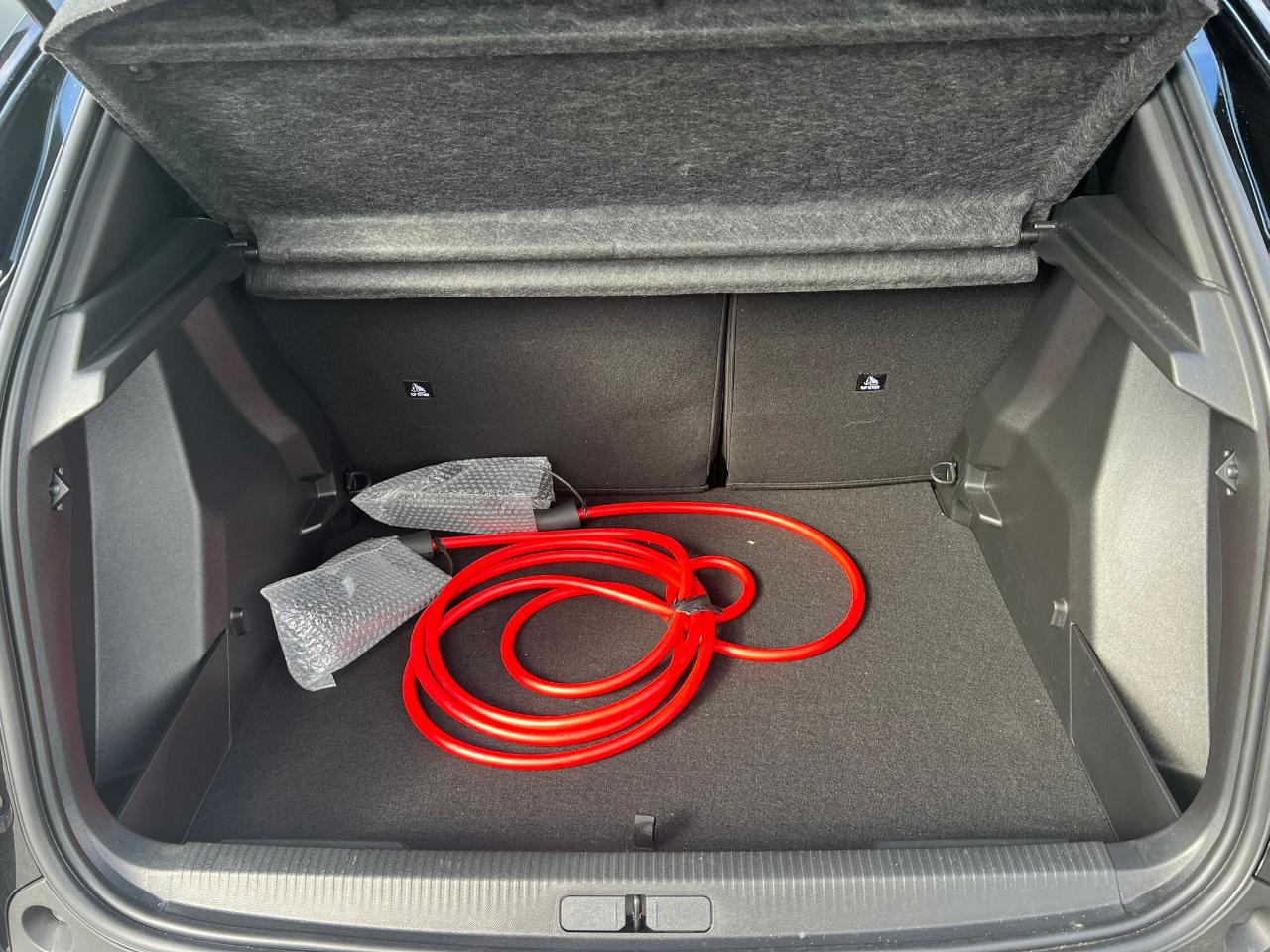 peugeot 2008 e-2008 54 kwh active — photo 5
