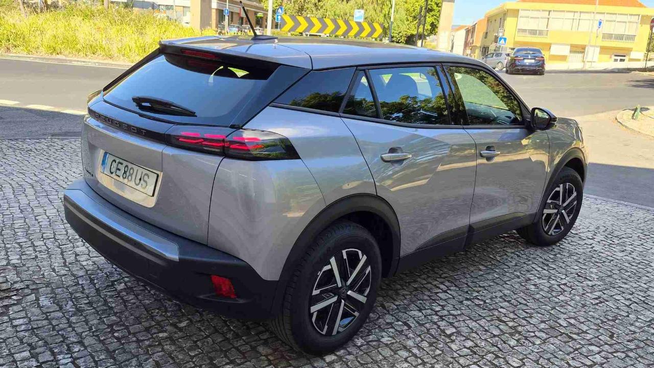 peugeot 2008 e-2008 54 kwh style — photo 5