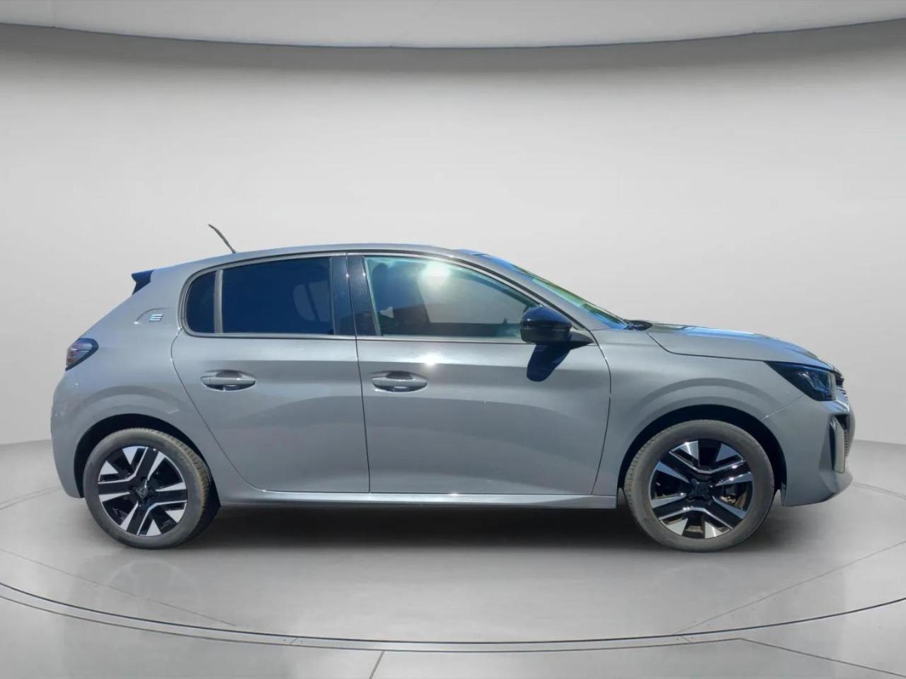 peugeot 208 e-208 style eletrico 136 cv (100 kw) - bateria 50 kw — photo 4
