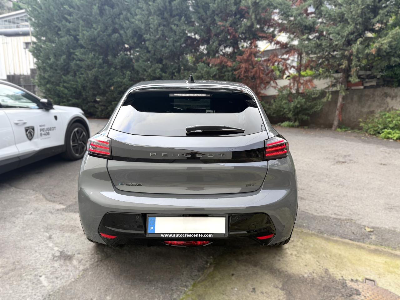 peugeot 208 e-208 51 kwh gt — photo 5