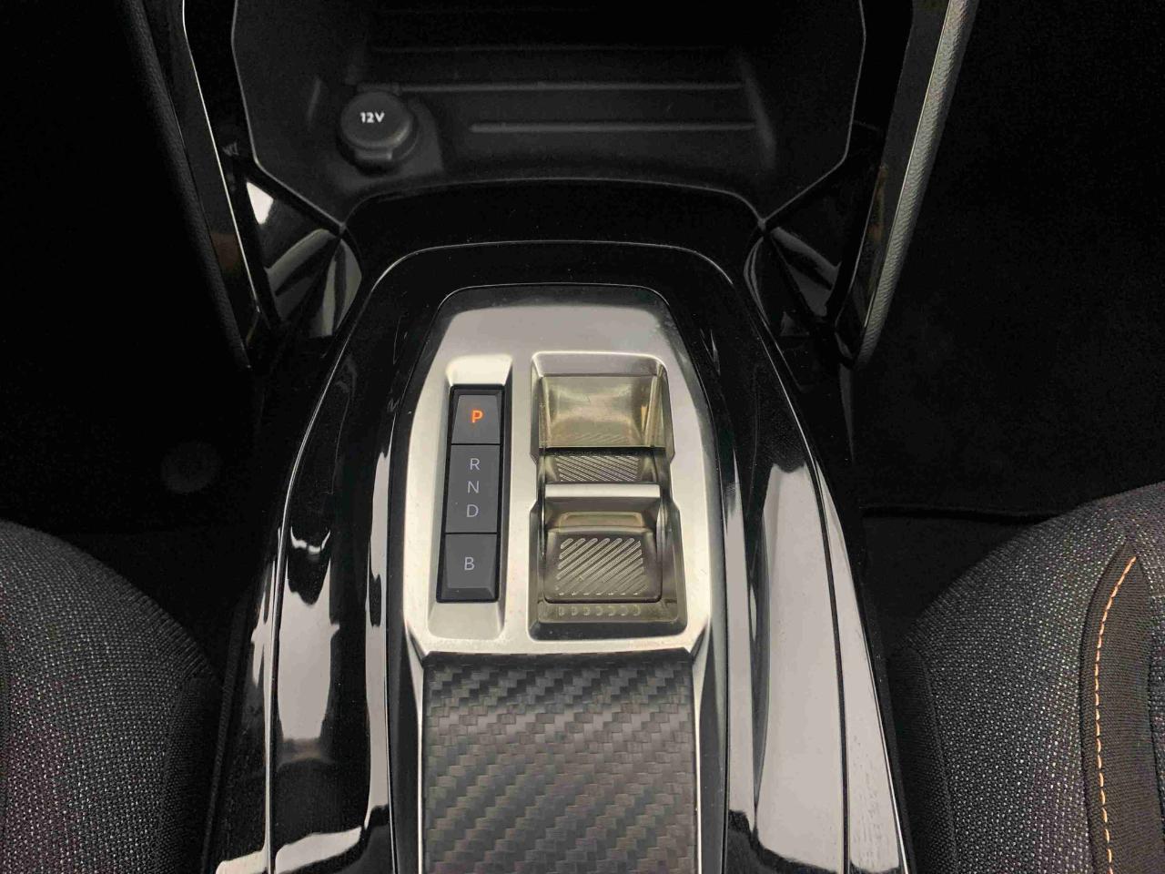 peugeot 208 e-208 50 kwh style — photo 4