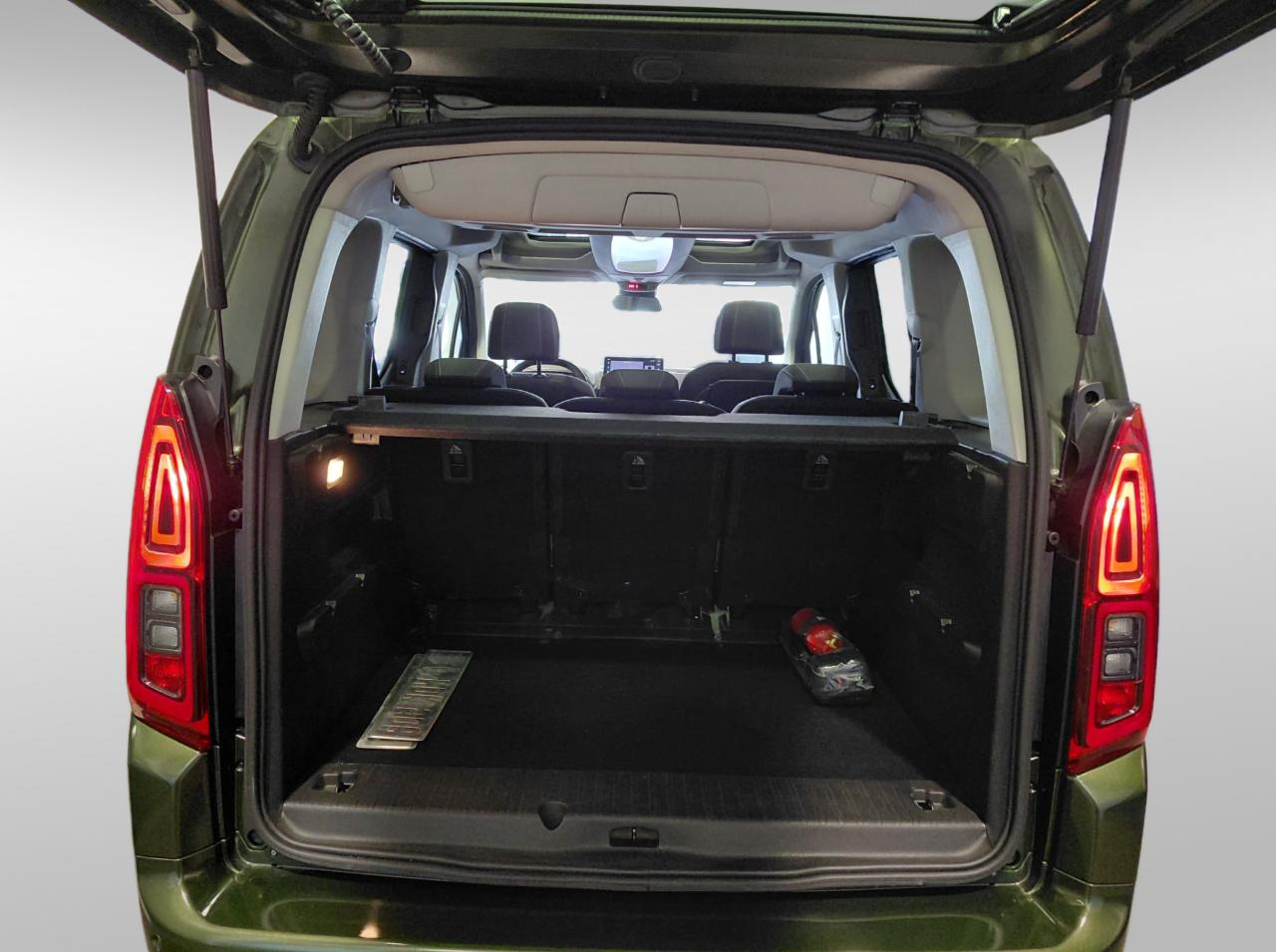 OPEL COMBO ULTIMATE 1.5 130 DIZEL AT8 DIZEL, 2025 , ISTANBUL