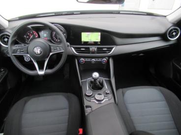 ALFA-ROMEO-GIULIA-266606_5.JPG 