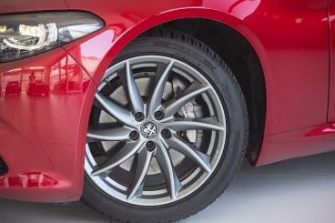 ALFA-ROMEO-GIULIA-268765_2.JPG 