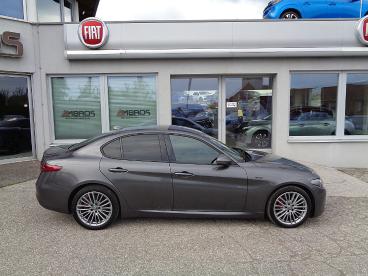 ALFA-ROMEO-GIULIA-273083_2.JPG 