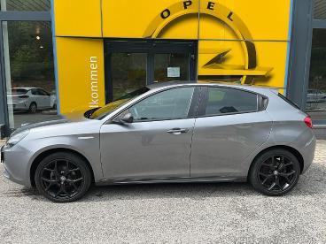 ALFA-ROMEO-GIULIETTA-264895_3.JPG 