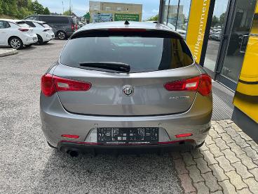 ALFA-ROMEO-GIULIETTA-264895_4.JPG 