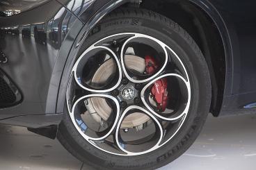 ALFA-ROMEO-STELVIO-267573_4.JPG 