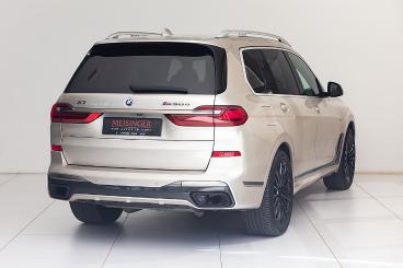 BMW-X7-273783_2.JPG 