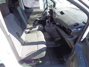 CITROEN-BERLINGO-271537_4.JPG 