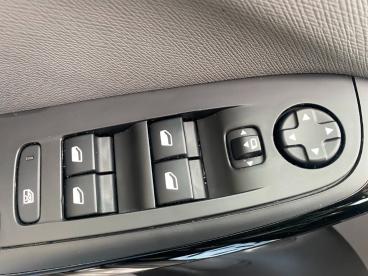 CITROEN-C4-PICASSO-277026_4.JPG 
