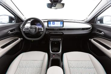 FIAT-600-258680_5.JPG 