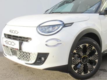 FIAT-600-262682_4.JPG 