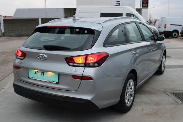 HYUNDAI-I30-256822_5.JPG 