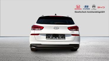 HYUNDAI-I30-265372_4.JPG 