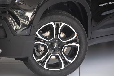 JEEP-AVENGER-255645_4.JPG 