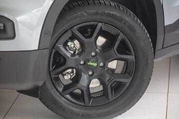 JEEP-AVENGER-255772_4.JPG 
