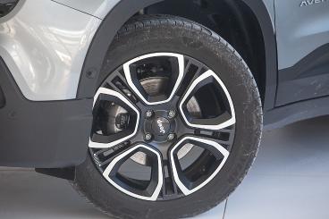 JEEP-AVENGER-259308_4.JPG 
