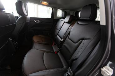 JEEP-COMPASS-240300_5.JPG 