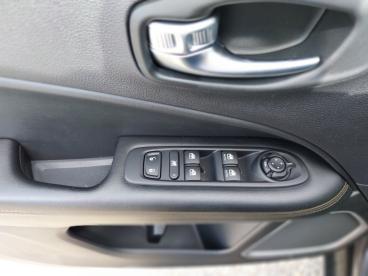 JEEP-COMPASS-271746_5.JPG 