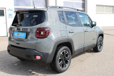 JEEP-RENEGADE-245618_5.JPG 