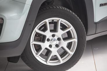 JEEP-RENEGADE-255486_2.JPG 