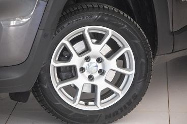 JEEP-RENEGADE-260583_5.JPG 